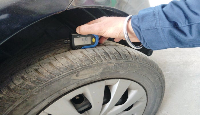 2012 Toyota Etios Liva G, CNG, Manual, 85,610 km, tyre