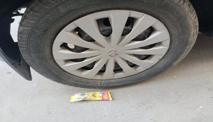 2012 Toyota Etios Liva G, CNG, Manual, 85,610 km, tyre