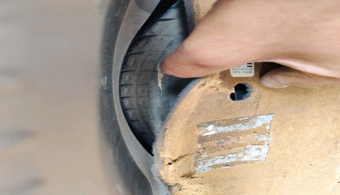 2012 Hyundai i10 ERA 1.1, CNG, Manual, 91,106 km, tyre