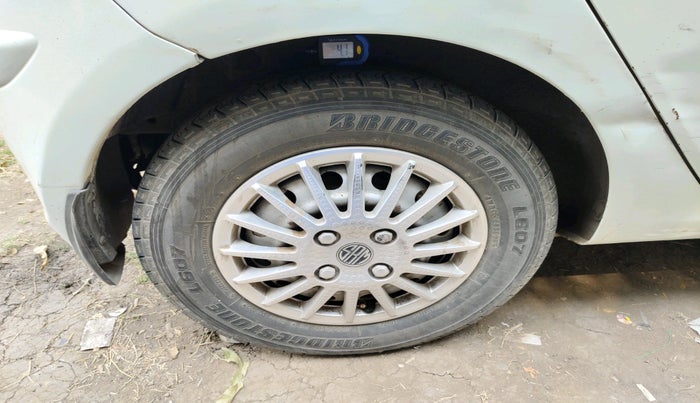 2012 Hyundai i10 ERA 1.1, CNG, Manual, 91,106 km, tyre