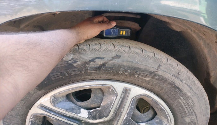 2014 Nissan Terrano XL (D), Diesel, Manual, 1,12,839 km, tyre