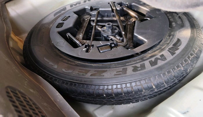 2011 Hyundai i10 MAGNA 1.2, Petrol, Manual, 63,938 km, tyre