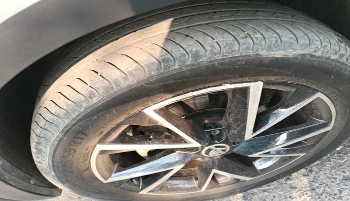 2022 Skoda KUSHAQ AMBITION 1.0L TSI MT, Petrol, Manual, 16,248 km, tyre