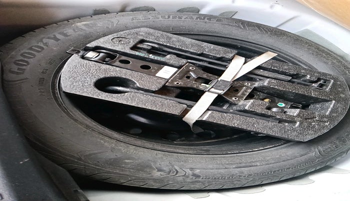 2022 Skoda KUSHAQ AMBITION 1.0L TSI MT, Petrol, Manual, 16,248 km, tyre