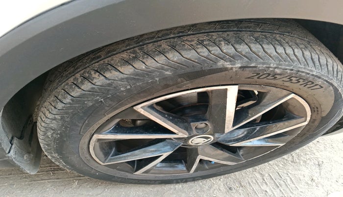 2022 Skoda KUSHAQ AMBITION 1.0L TSI MT, Petrol, Manual, 16,248 km, tyre