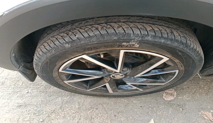 2022 Skoda KUSHAQ AMBITION 1.0L TSI MT, Petrol, Manual, 16,248 km, tyre