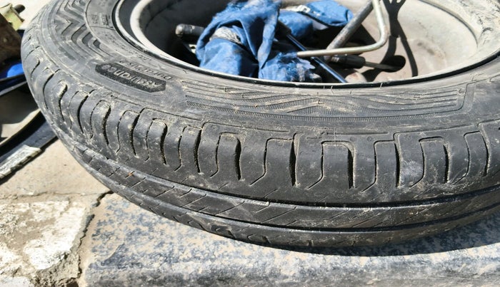 2011 Hyundai Eon MAGNA O, Petrol, Manual, 89,385 km, tyre