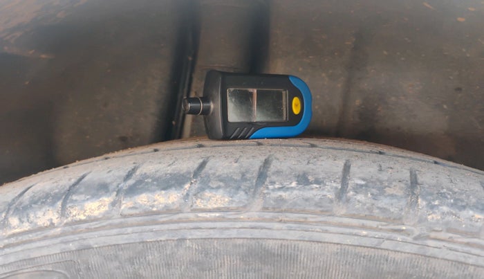 2016 Maruti Ciaz ZDI SHVS, Diesel, Manual, 66,001 km, tyre