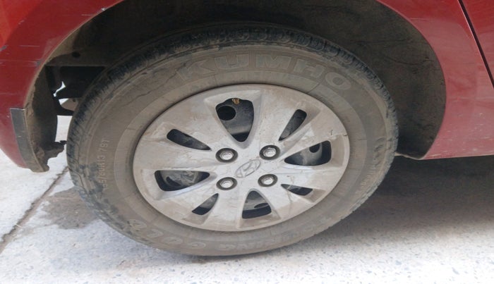 2011 Hyundai i10 MAGNA 1.2, Petrol, Manual, 51,600 km, tyre