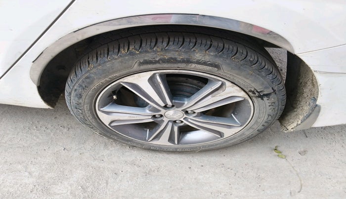 2018 Hyundai Verna 1.6 CRDI SX, Diesel, Manual, 2,04,361 km, tyre