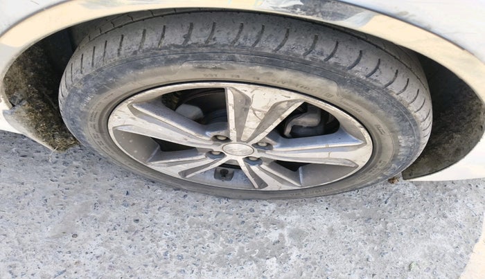 2018 Hyundai Verna 1.6 CRDI SX, Diesel, Manual, 2,04,361 km, tyre