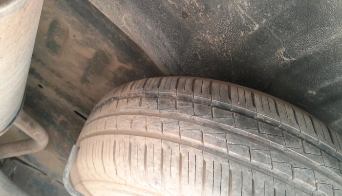 2019 Renault TRIBER RXT, Petrol, Manual, 46,904 km, tyre