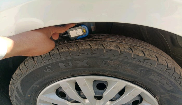 2023 Maruti Dzire VXI, Petrol, Manual, 50,500 km, tyre