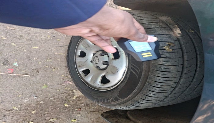 2014 Renault Duster RXL PETROL, Petrol, Manual, 94,088 km, tyre