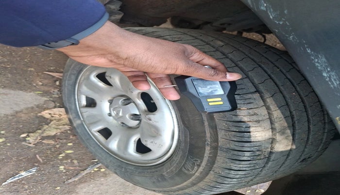 2014 Renault Duster RXL PETROL, Petrol, Manual, 94,088 km, tyre