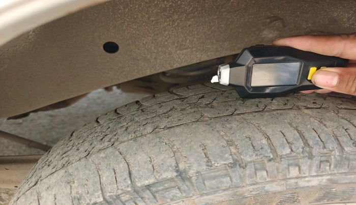 2016 Maruti Eeco 5 STR WITH A/C+HTR, CNG, Manual, 1,38,919 km, tyre