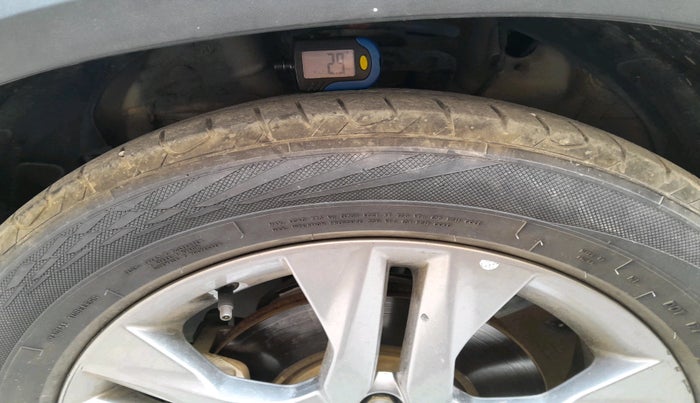 2019 KIA SELTOS HTX PLUS 1.5 DIESEL, Diesel, Manual, 2,11,440 km, tyre