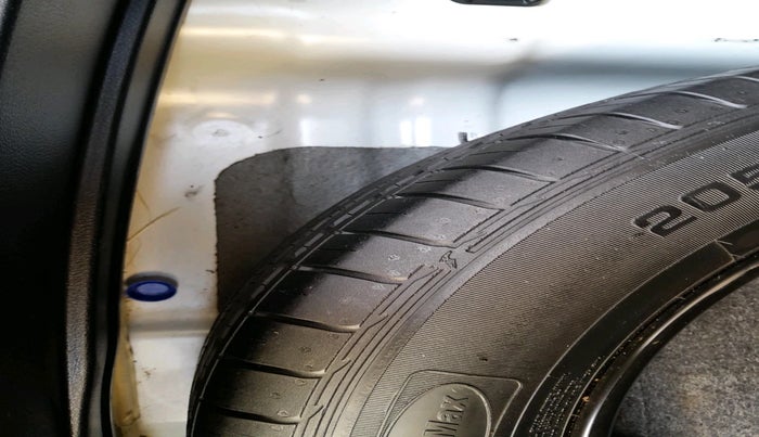 2019 KIA SELTOS HTX PLUS 1.5 DIESEL, Diesel, Manual, 2,11,440 km, tyre