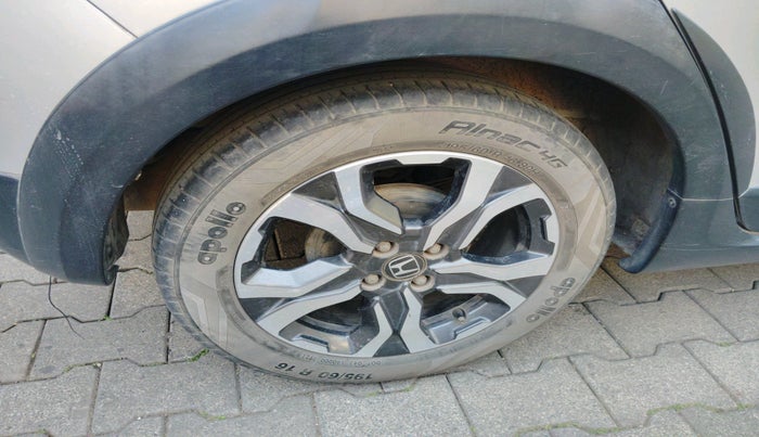 2018 Honda WR-V 1.5L I-DTEC S MT, Diesel, Manual, 78,925 km, tyre