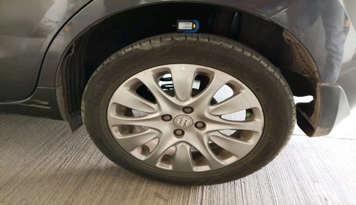 2017 Maruti Baleno ZETA CVT PETROL 1.2, Petrol, Automatic, 48,464 km, tyre