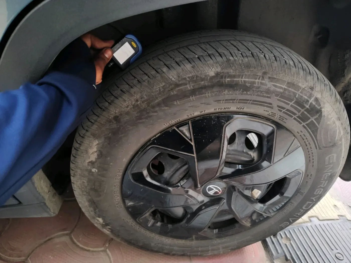2024 Tata PUNCH ADVENTURE MT CNG , CNG, Manual, 24,758 km, tyre