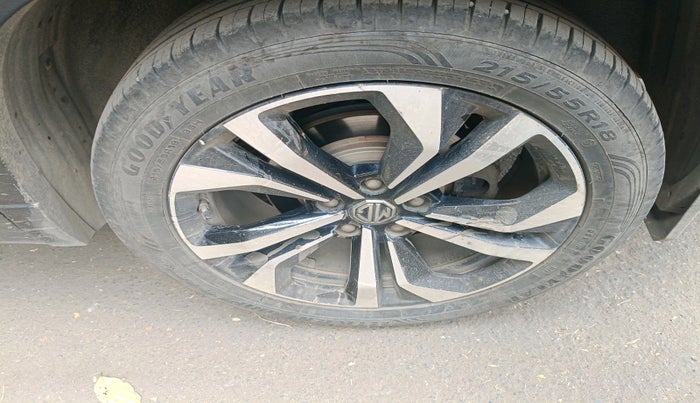 2023 MG HECTOR PLUS SHARP PRO 2.0 TURBO DIESEL 7 STR, Diesel, Manual, 38,119 km, tyre