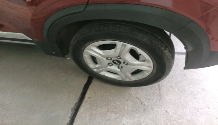 2021 KIA SONET HTX 1.5, Diesel, Manual, 62,400 km, tyre