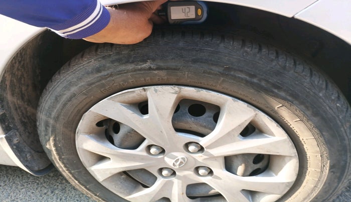 2015 Hyundai Grand i10 SPORTZ 1.2 KAPPA VTVT, Petrol, Manual, 84,013 km, tyre