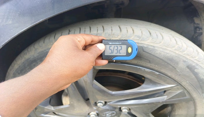 2023 Hyundai NEW I20 SPORTZ 1.2 MT, CNG, Manual, 43,387 km, tyre