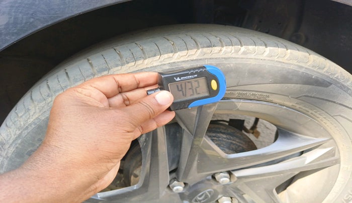 2023 Hyundai NEW I20 SPORTZ 1.2 MT, CNG, Manual, 43,387 km, tyre