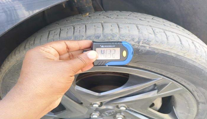 2023 Hyundai NEW I20 SPORTZ 1.2 MT, CNG, Manual, 43,387 km, tyre