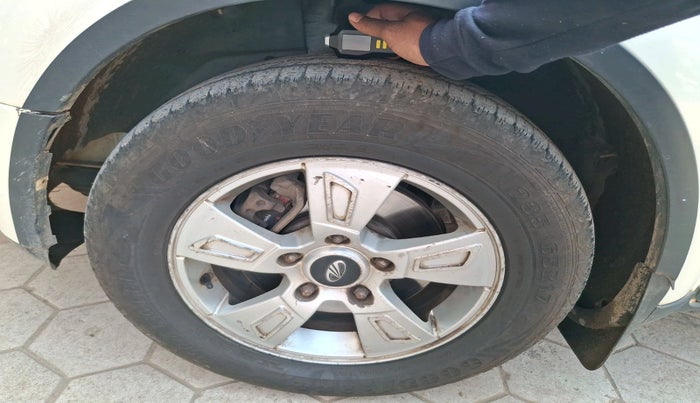 2012 Mahindra XUV500 W8, Diesel, Manual, 1,09,853 km, tyre