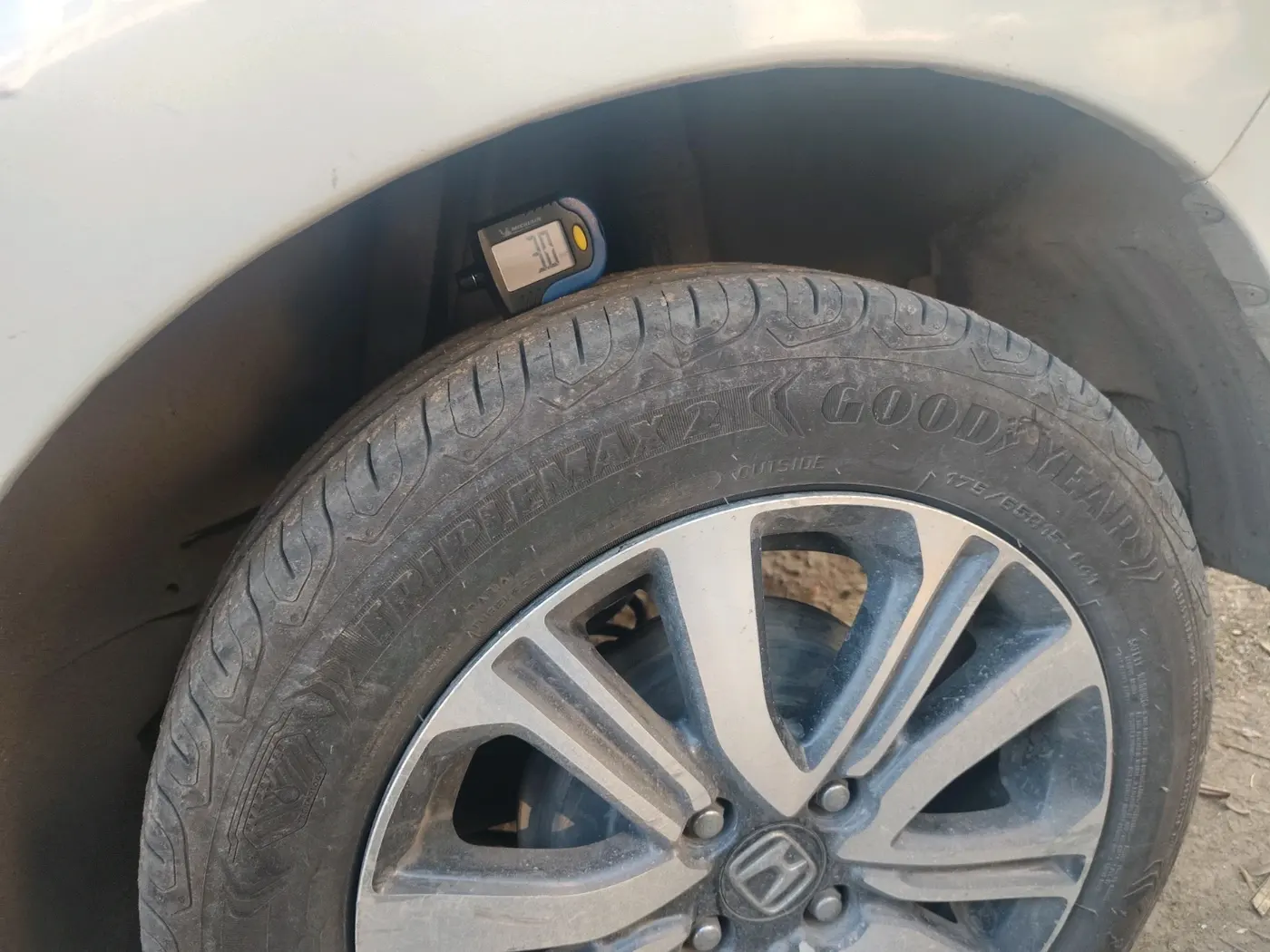 2019 Honda City 1.5L I-VTEC V MT, Petrol, Manual, 1,54,526 km, tyre