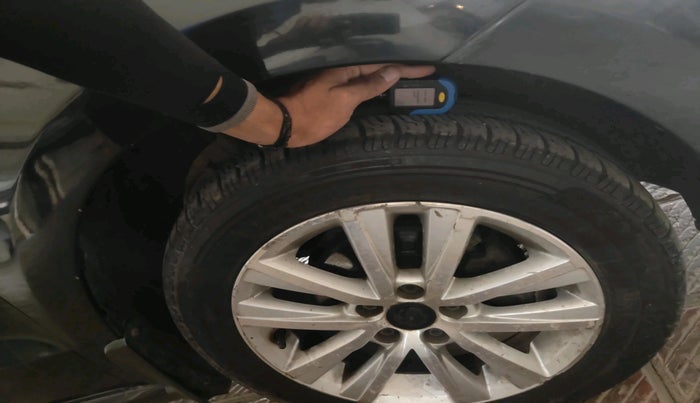 2014 Volkswagen Polo GT TSI AT, Petrol, Automatic, 92,086 km, tyre