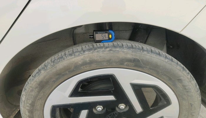 2023 Hyundai GRAND I10 NIOS SPORTZ AMT 1.2 KAPPA VTVT, Petrol, Automatic, 14,811 km, tyre