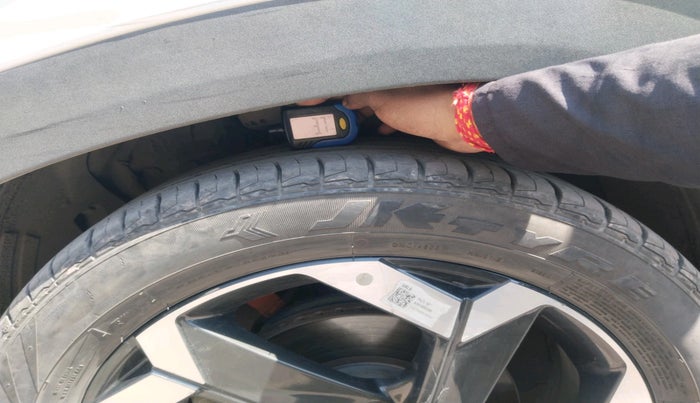 2023 Hyundai ALCAZAR 1.5 SIGNATURE (O) AT 7STR, Diesel, Automatic, 43,868 km, tyre