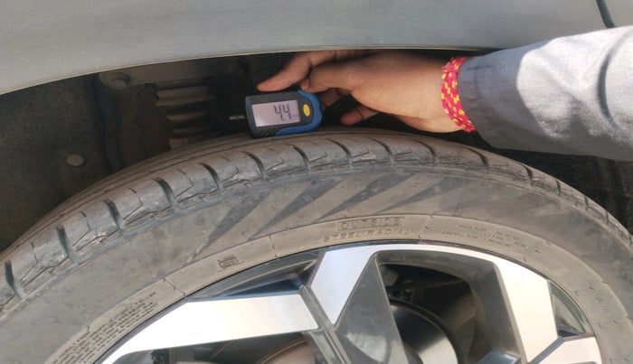 2023 Hyundai ALCAZAR 1.5 SIGNATURE (O) AT 7STR, Diesel, Automatic, 43,868 km, tyre