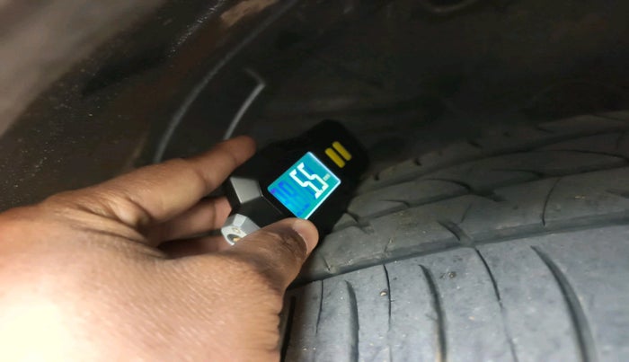 2022 Hyundai VENUE SX 1.5 CRDI, Diesel, Manual, 80,941 km, tyre