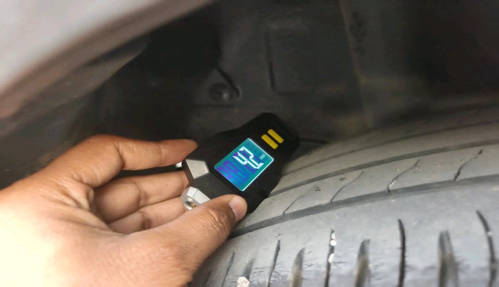 2022 Hyundai VENUE SX 1.5 CRDI, Diesel, Manual, 80,941 km, tyre