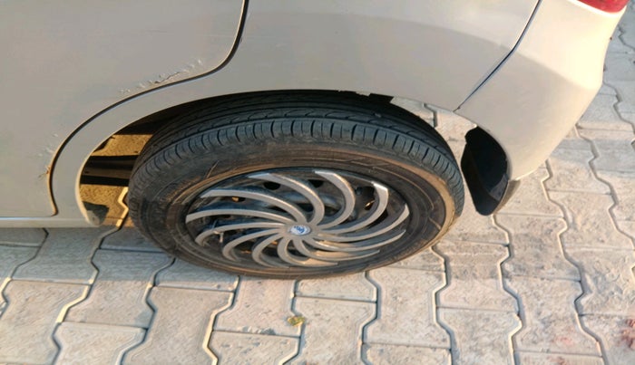 2015 Maruti Wagon R 1.0 LXI, Petrol, Manual, 92,822 km, tyre