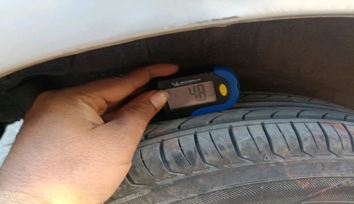 2015 Maruti Wagon R 1.0 LXI, Petrol, Manual, 92,822 km, tyre