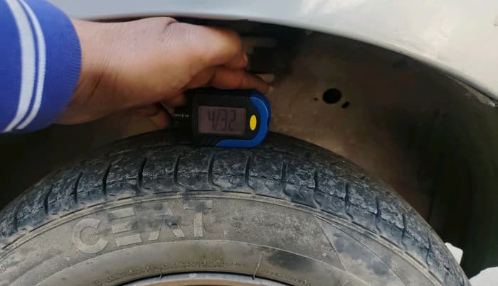 2018 Maruti Wagon R 1.0 LXI CNG, CNG, Manual, 1,08,559 km, tyre