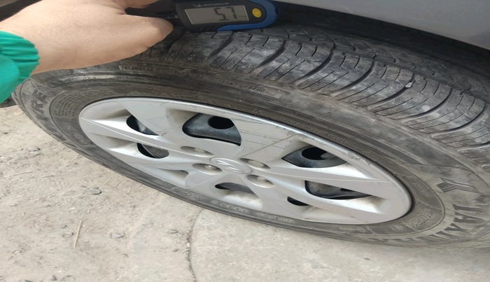 2017 Hyundai Elite i20 MAGNA EXECUTIVE 1.2, Petrol, Manual, 1,37,685 km, tyre