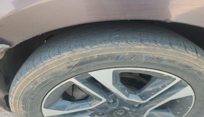 2017 Tata TIGOR XZ (O) PETROL, Petrol, Manual, 1,31,484 km, tyre