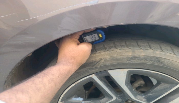 2017 Tata TIGOR XZ (O) PETROL, Petrol, Manual, 1,31,484 km, tyre