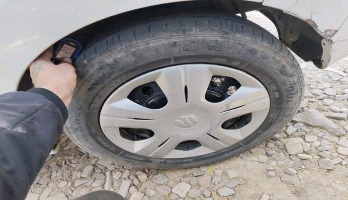 2014 Maruti Celerio ZXI, Petrol, Manual, 97,172 km, tyre