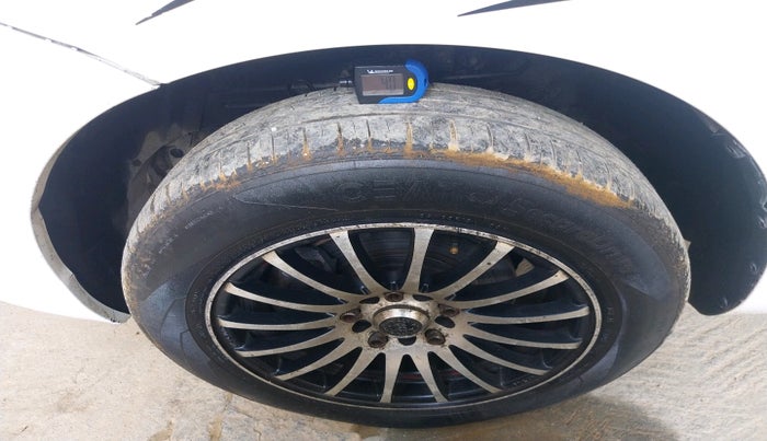 2012 Maruti Ertiga ZDI, Diesel, Manual, 1,52,150 km, tyre