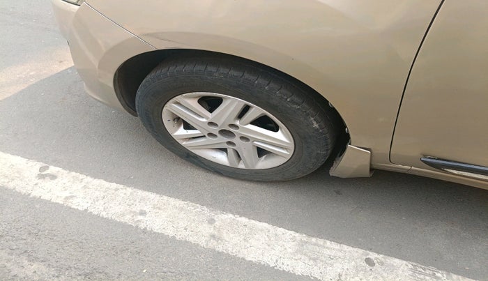 2014 Maruti Ertiga VXI CNG, CNG, Manual, 1,73,395 km, tyre