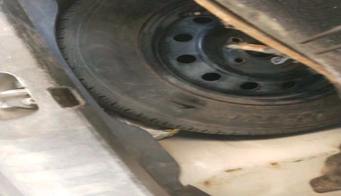 2012 Maruti Swift Dzire VXI, Petrol, Manual, 75,763 km, tyre