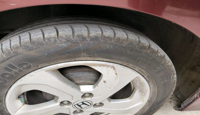 2016 Honda City 1.5L I-VTEC V MT, Petrol, Manual, 1,25,815 km, tyre